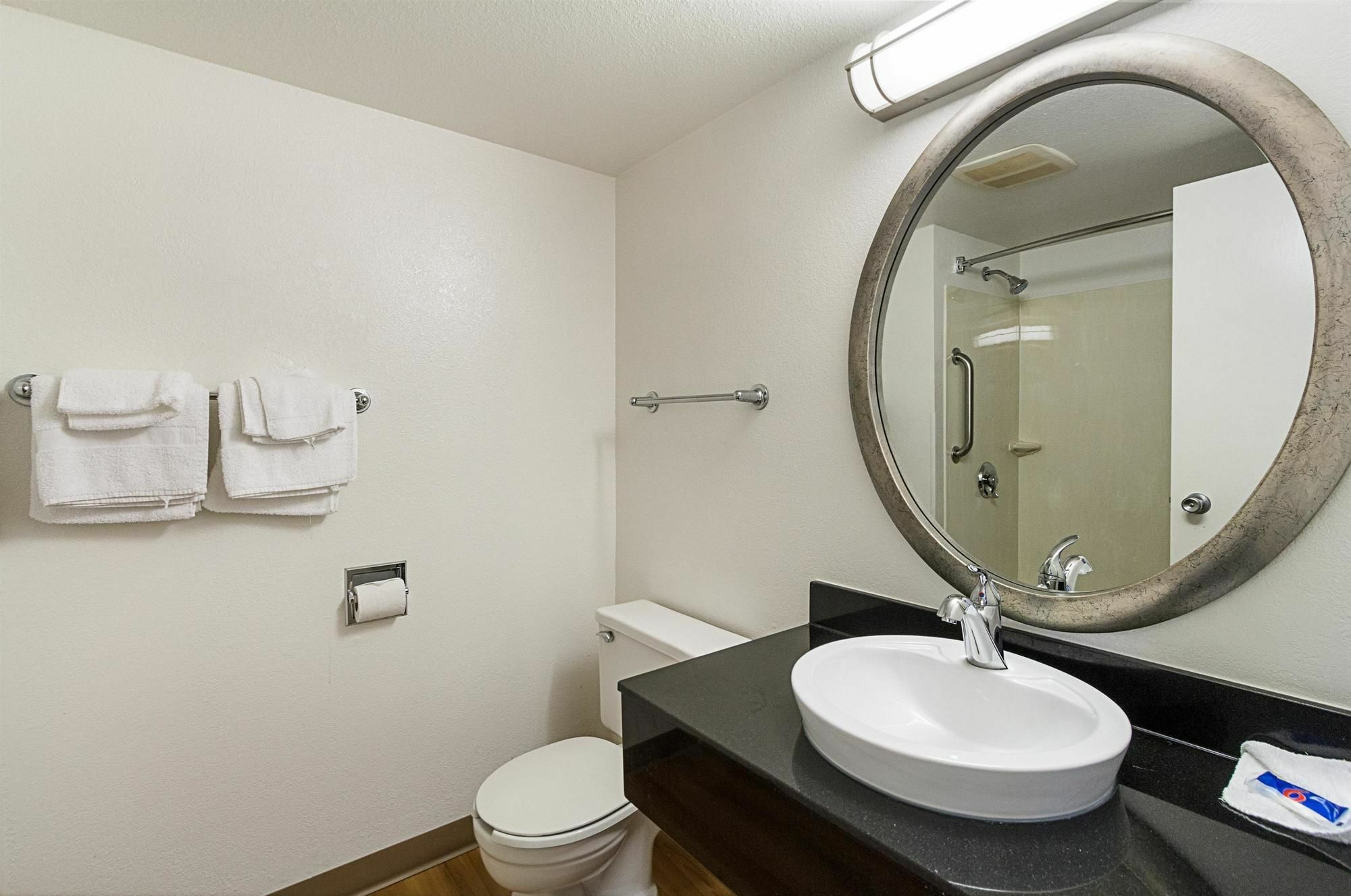 Red Roof Inn Plus+ Columbus - Уъртингтън Екстериор снимка