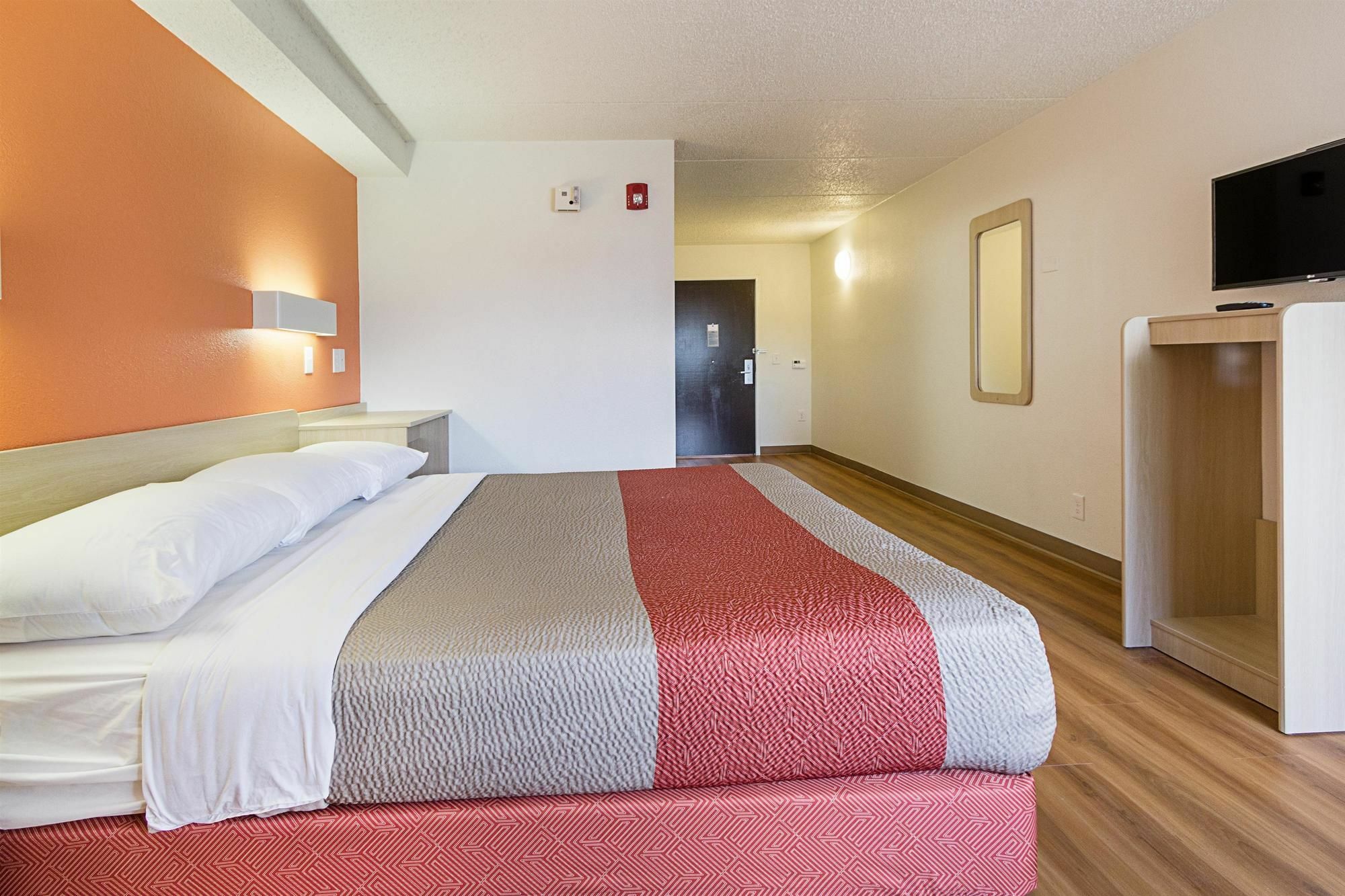 Red Roof Inn Plus+ Columbus - Уъртингтън Екстериор снимка