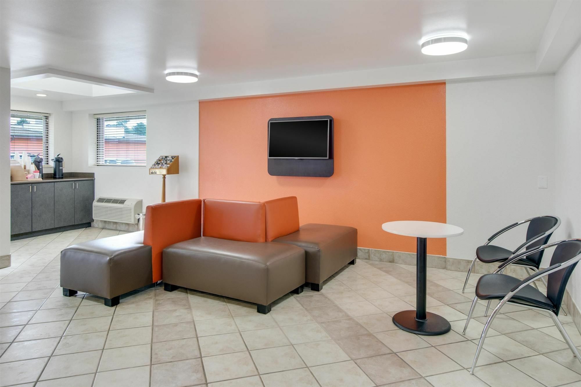 Red Roof Inn Plus+ Columbus - Уъртингтън Екстериор снимка
