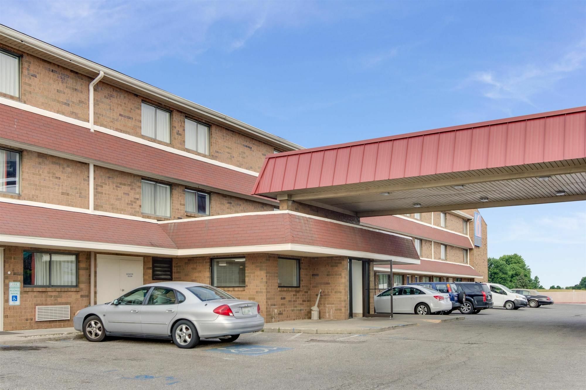 Red Roof Inn Plus+ Columbus - Уъртингтън Екстериор снимка