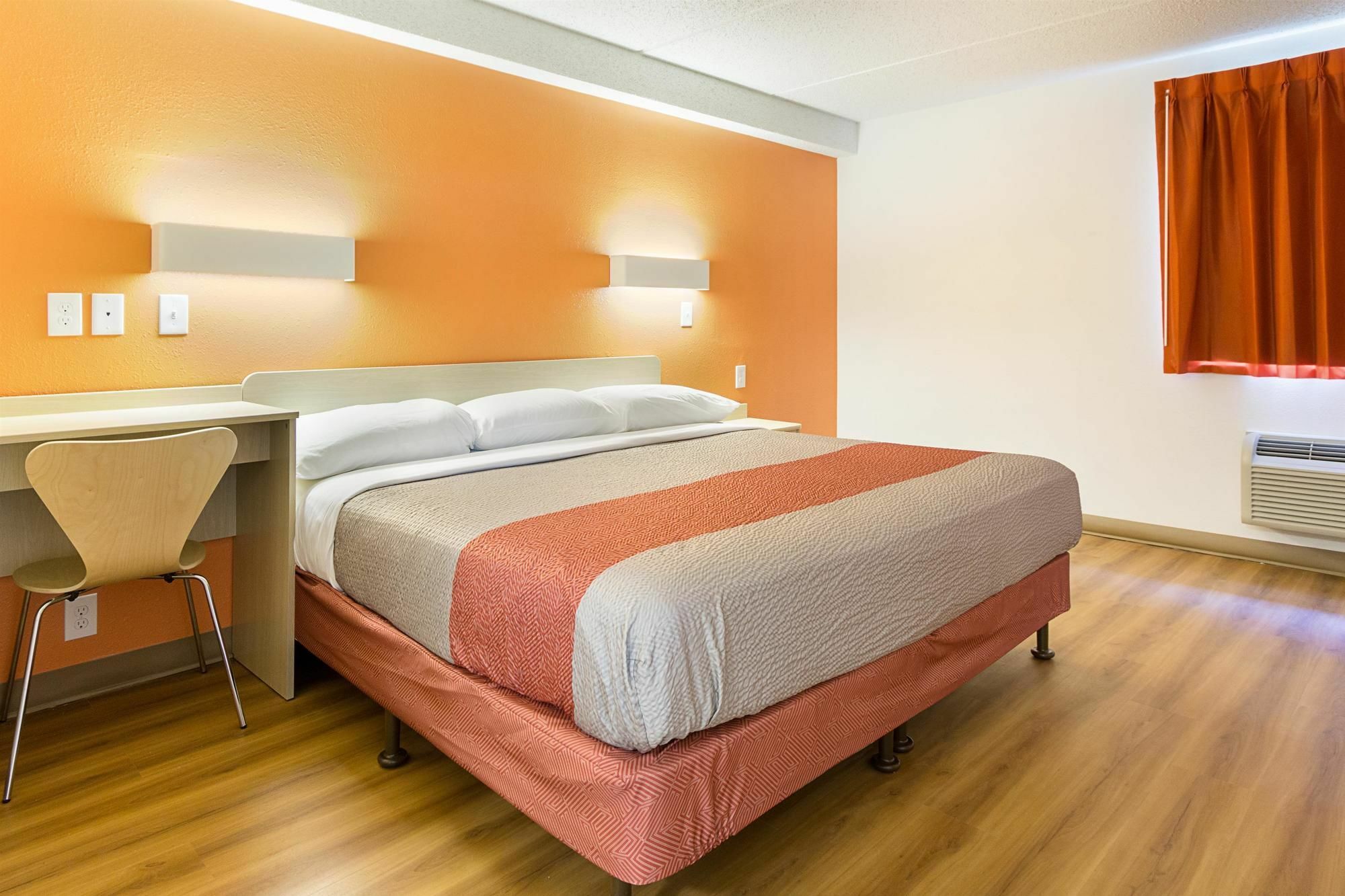 Red Roof Inn Plus+ Columbus - Уъртингтън Екстериор снимка