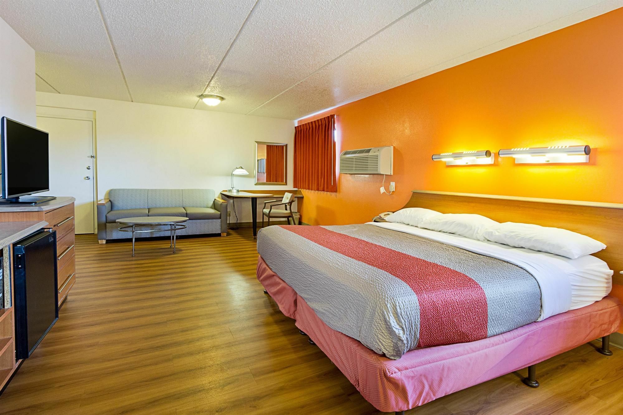 Red Roof Inn Plus+ Columbus - Уъртингтън Екстериор снимка