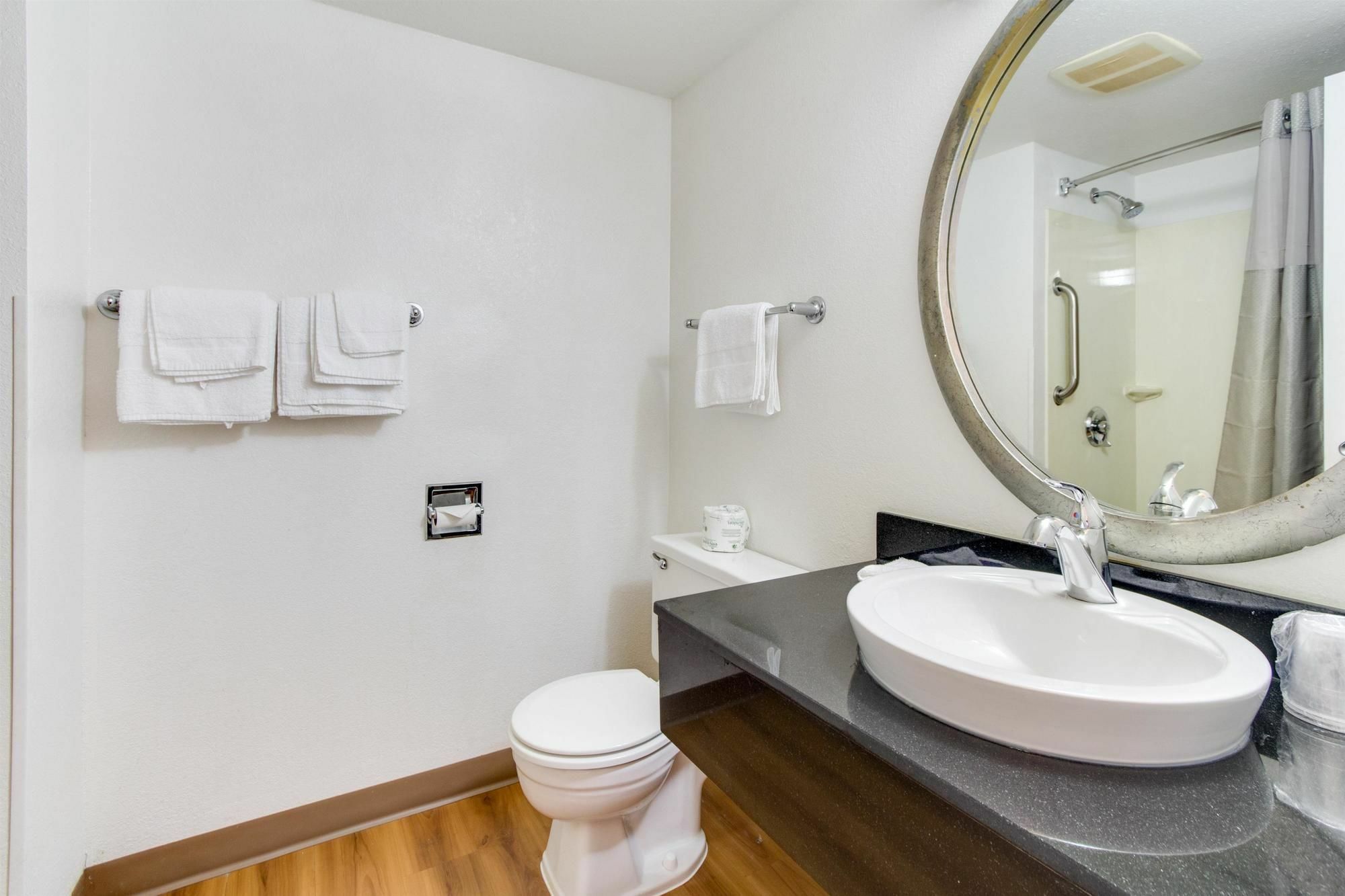 Red Roof Inn Plus+ Columbus - Уъртингтън Екстериор снимка